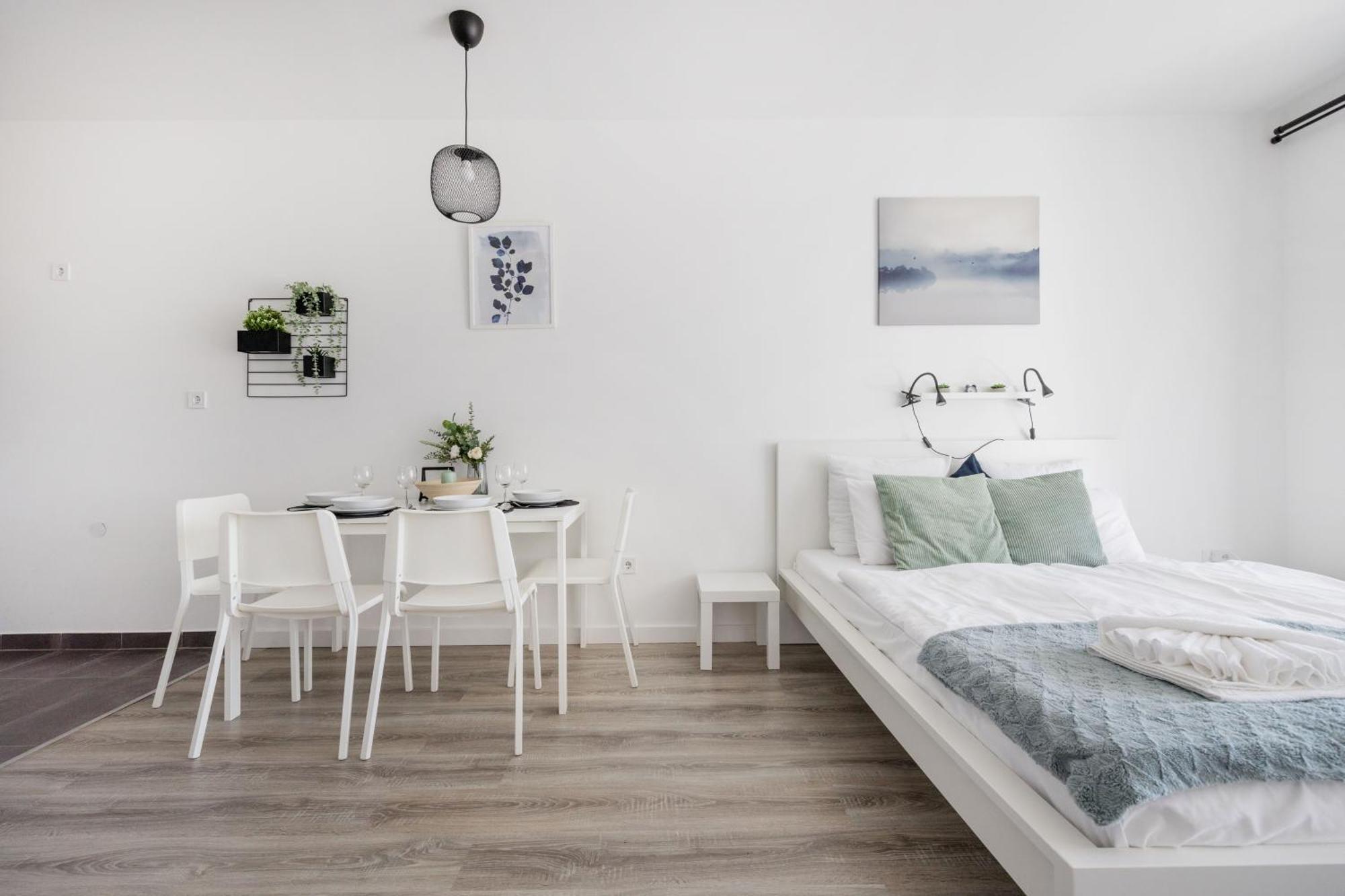 Modern Riverfront Apartment With Free Parking Budapeste Exterior foto