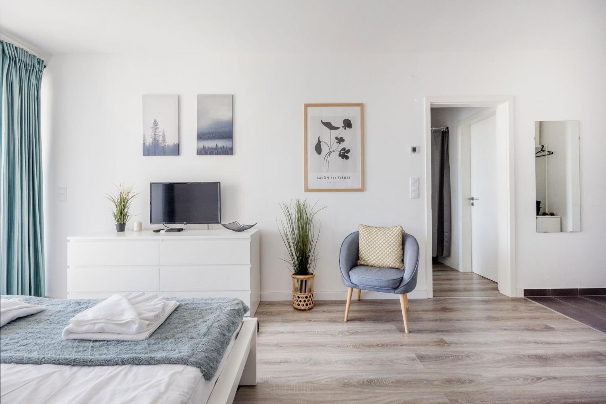 Modern Riverfront Apartment With Free Parking Budapeste Exterior foto